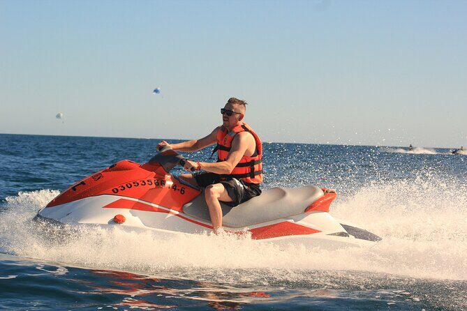 Jet Skiing in Cabo San Lucas - An In-Depth Look at Jet Skiing in Cabo San Lucas