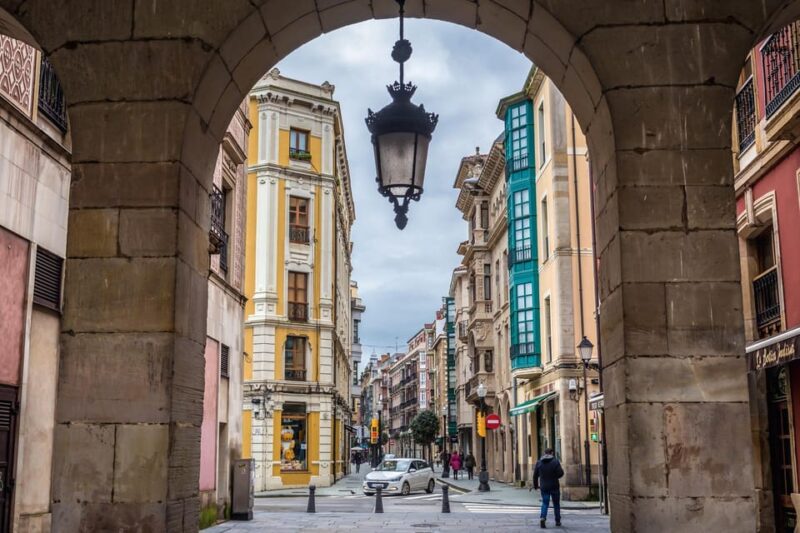 Jewish Madrid and Spanish Inquisition History Private Tour - Exploring Calle Del Salitre