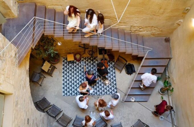 Jewish Quarter Barcelona: The Complete Gothic Tour - Exploring the Jewish Quarter