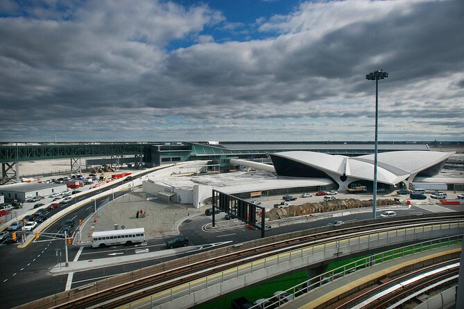 JFK Airport Taxi Service Review - Pricing and Booking