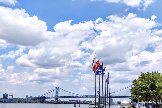 Jog the Benjamin Franklin Bridge and Enjoy Historic Sightseeing - Physical Fitness and Safety Considerations