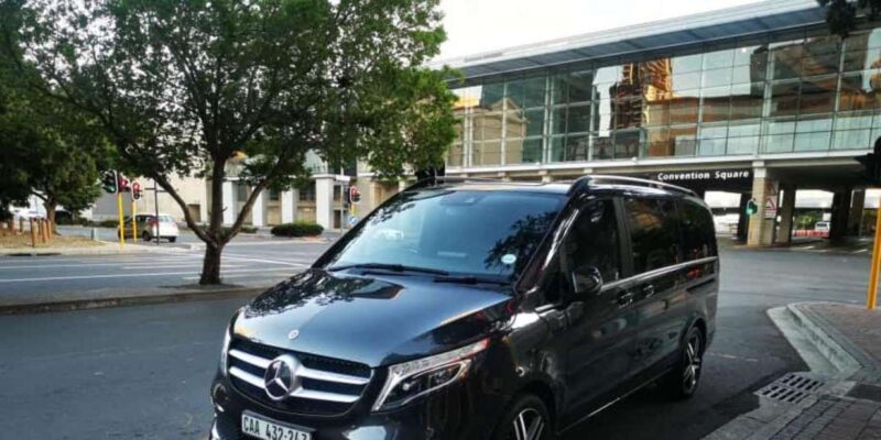 Johannesburg: 24 Hour Airport Shuttle Laseria HLA - Chauffeur and Customer Experience