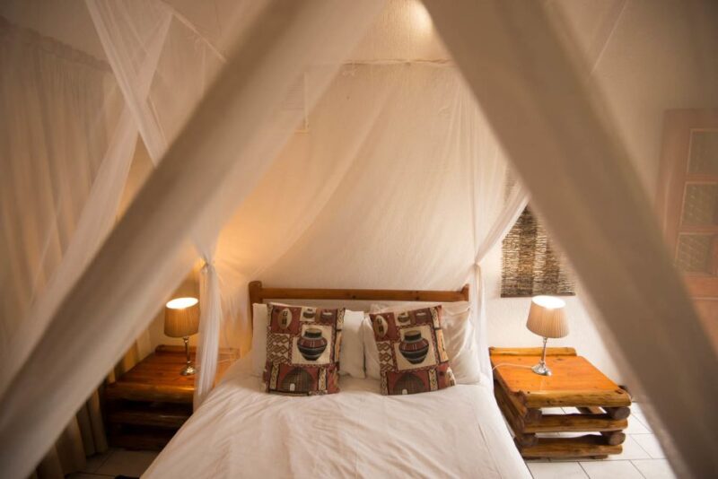 Johannesburg: 3-Day Classic Kruger National Park Safari Tour - Accommodation