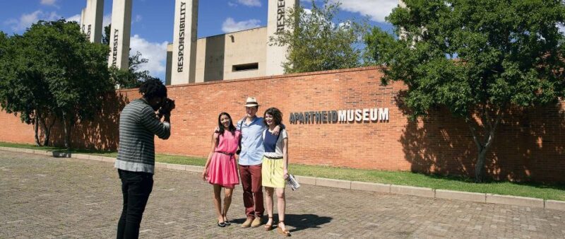Johannesburg: Customizable Private Day Tour With Guide - Exploring Johannesburg