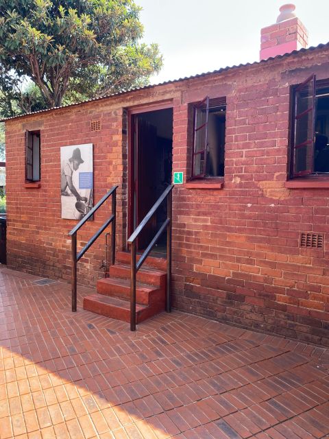 Johannesburg: Full-Day Tour With Soweto and Apartheid Museum - Itinerary Highlights
