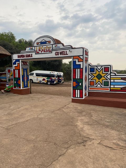 Johannesburg: Full-Day Tour With Soweto and Apartheid Museum - Discovering the Apartheid Museum