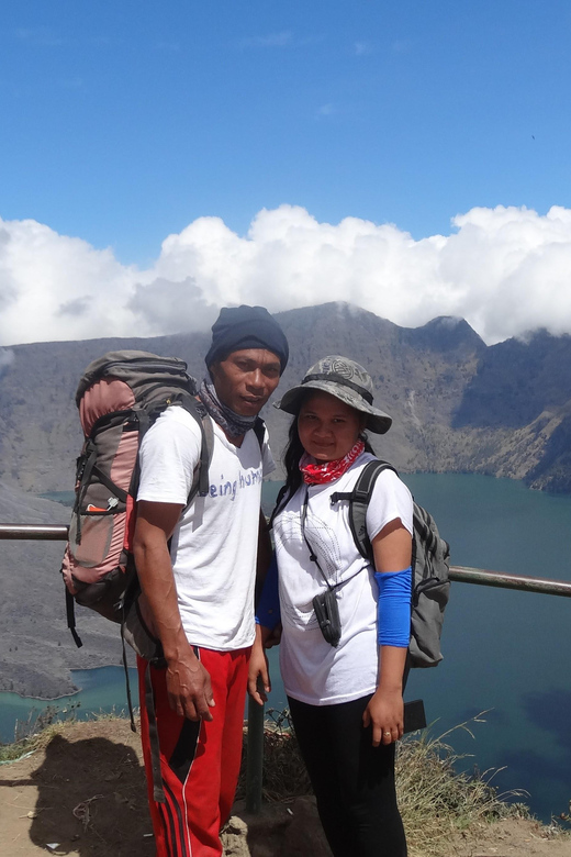 Joint Group Tour 3D-2N To Summit - Lake - Hotspring - Good To Know