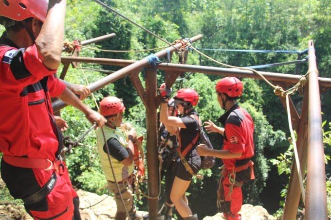 Jomblang Cave & Timang Beach 1 Day Tour - Important Information