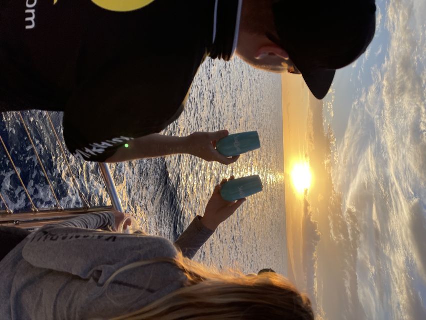 Kaanapali: Sunset Dinner Catamaran Cruise With Drinks - Scenic Coastal Views