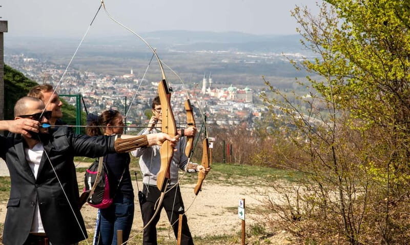 Kahlenberg Vienna: 3D-Archery Park Entry-Ticket & Equipment - The Courses and Targets