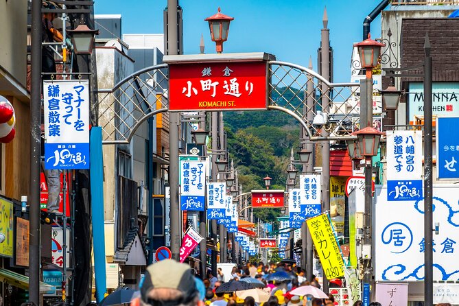 Kamakura Historical and Cultural Day Trip With Local Cuisine - Taking in the Temple and Shrine Experience