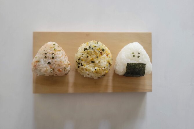 Kamakura Small Group Onigiri Making and Sake Tasting in Sake Bar - The Charm of Kamakura: Exploring the Historic Town