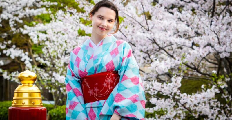 Kamakura Tour With Pro Photographer: Tsurugaoka Shrine - Photography Session Insights