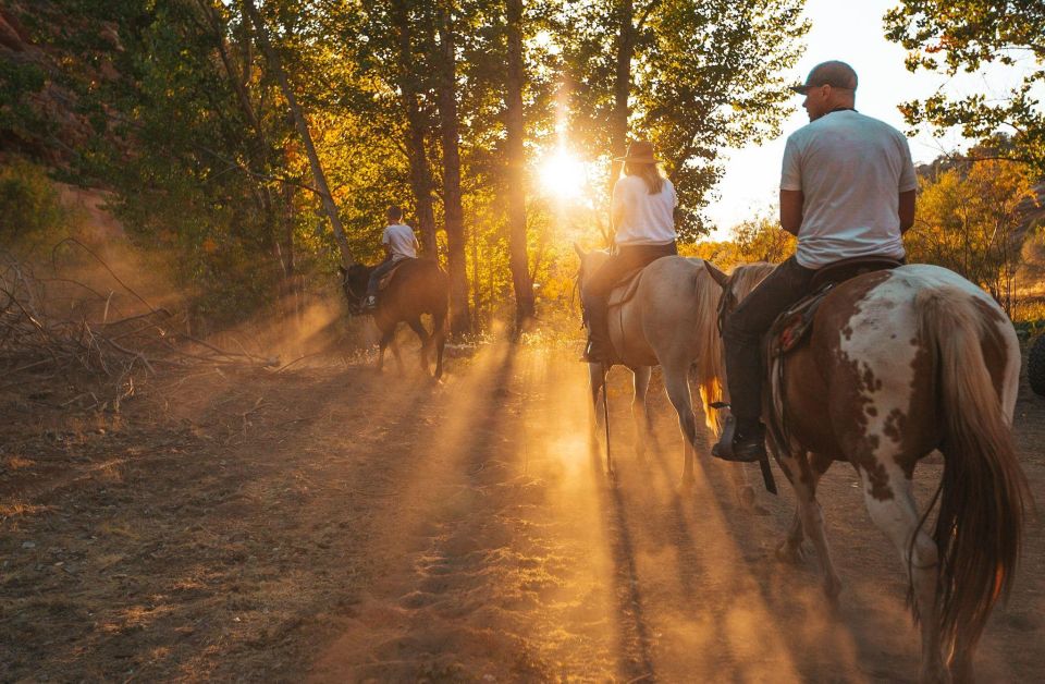 Kanab: Cave Lakes Canyon Horseback Riding Experience - Exploring Verdant Pastures and Lakes