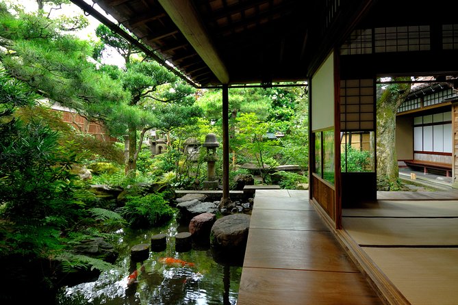 Kanazawa Full Day Tour (Private Guide) - Visiting Kanazawa Castle