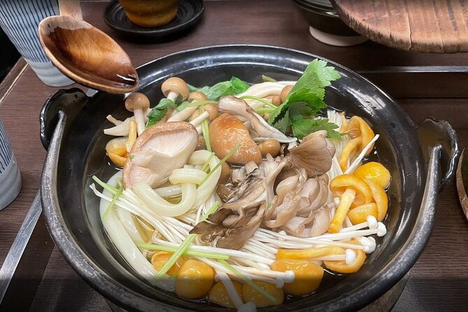 Kanazawa Night Tour With Local Meal and Drinks - Meal and Drinks Included
