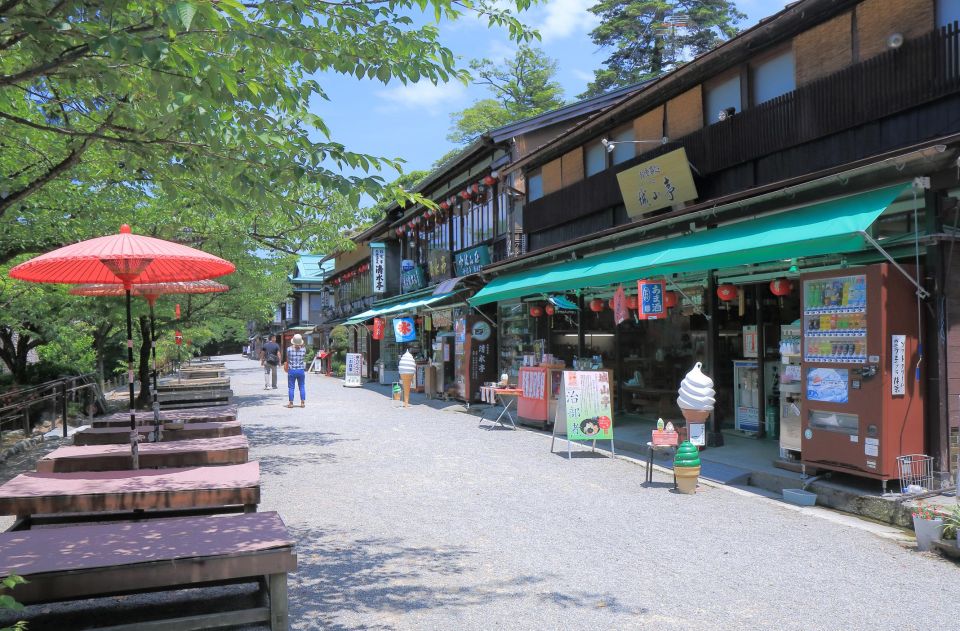 Kanazawas Timeless Culture: Private Tour - Kenroku-en Gardens