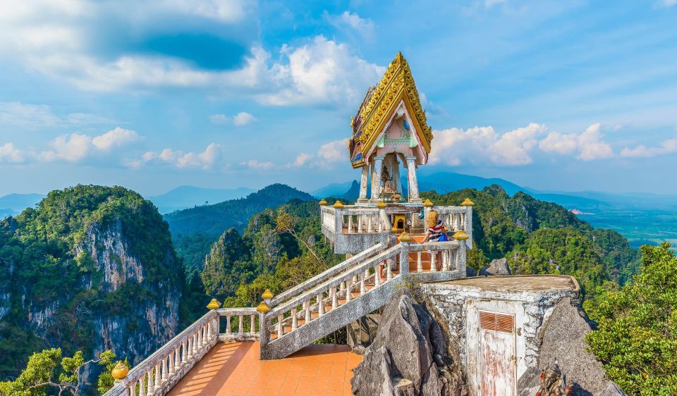 Kanchanaburi: Sightseeing Tour With Amphawa Market - Bridge on the River Kwai