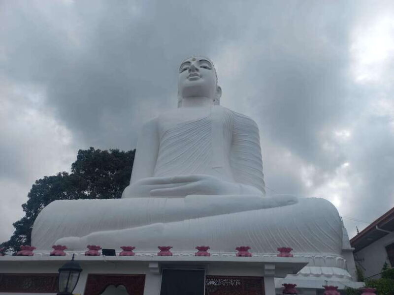 Kandy: City Tour by Tuk Tuk free hotel pickup and drop-off - Who Should Consider This Tour?