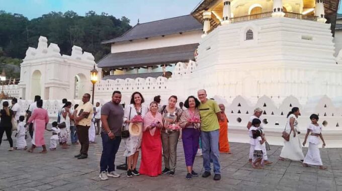 Kandy City Tour With Hotel Pickup & Drop off - Frequently Asked Questions