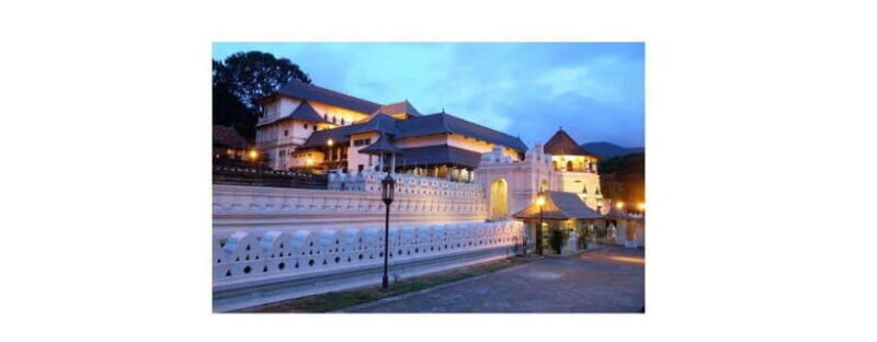 Kandy: City Tuk-Tuk Day Tours with a Local Guide - The Sum Up