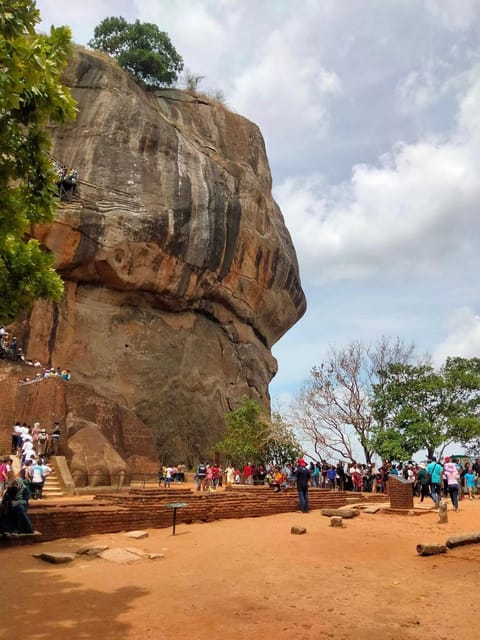 Kandy: Eighth Wonder of Sigiriya and Minneriya Park Safari - Matale Hindu Temple
