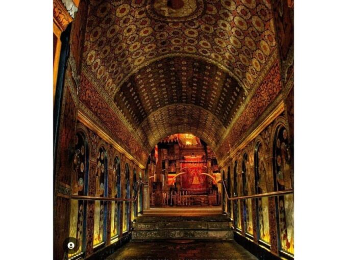 Kandy: Pinnawala Day Tour By Local Budget Taxi (Local Guide) - Availability and Participant Selection