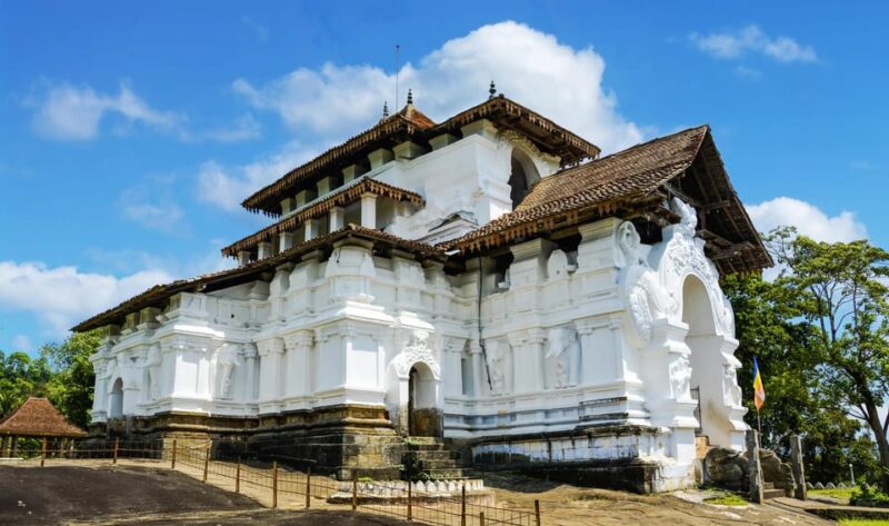 Kandy: Sightseeing Tour by Tuk Tuk Morning or Evening - Tour Inclusions