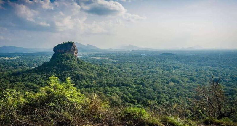 Kandy: Sigiriya Rock and Dambulla Cave Temple Private Tour - An Authentic Day of Cultural and Scenic Discovery in Sri Lanka