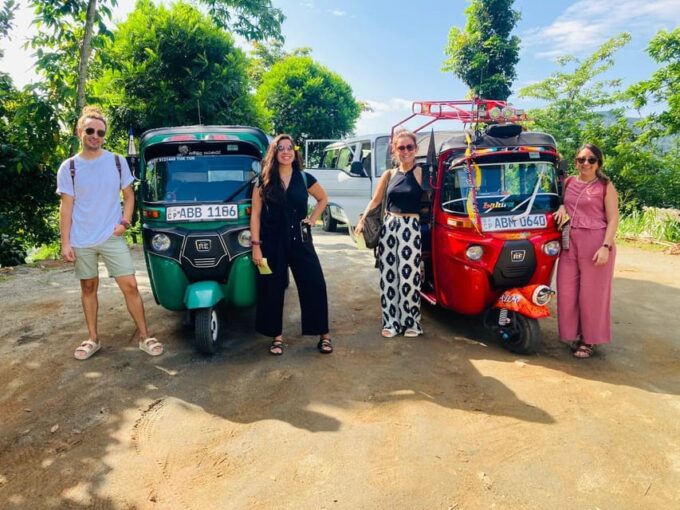 Kandy to Ambuluwawa Tuk Tuk Ride - Cultural Experiences