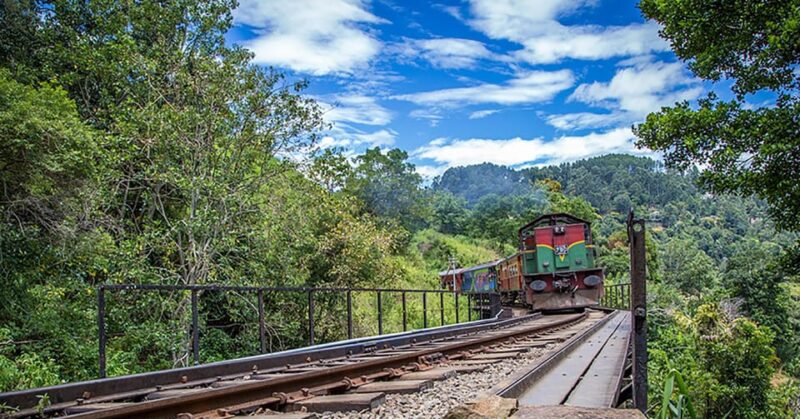 KANDY TO ELLA TRAIN TICKET 2ND Class Seat Journey - Suggested Packing and Preparation
