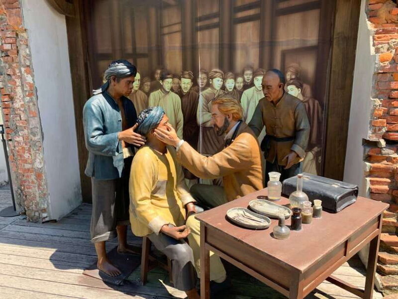 Kaohsiung: Highlights & Cultural Private Day Tour - Authenticity and Cultural Experience