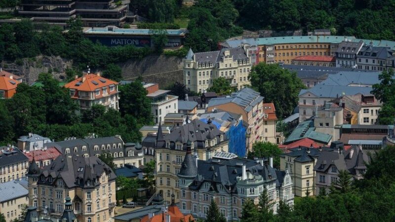 Karlovy Vary: Private Walking Tour - Experience Highlights
