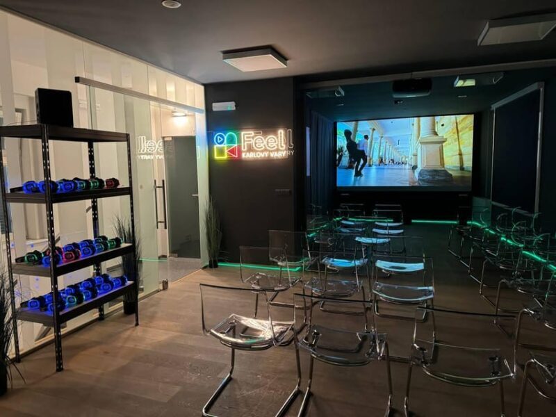 Karlovy Vary: Tourist Cinema Experience - Setting the Scene: Location and Atmosphere