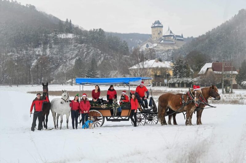 KarlšTejn Castle by Horse Carriage - Good To Know