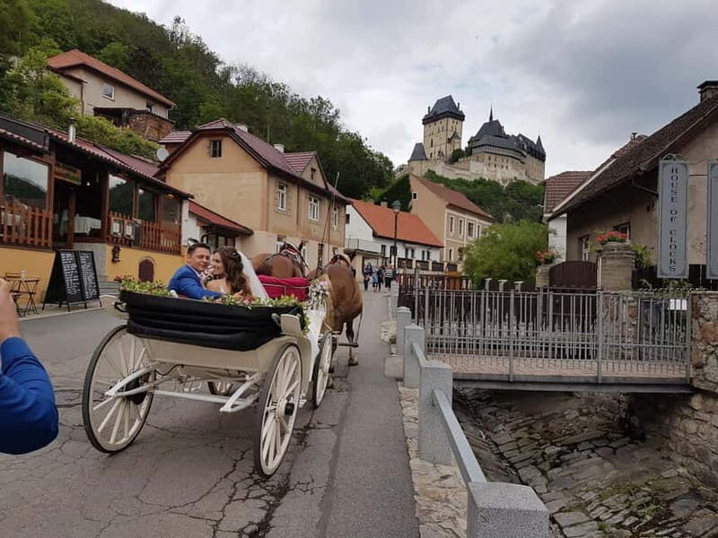Karltejn and Big America quarry horse carriage tour - FAQ