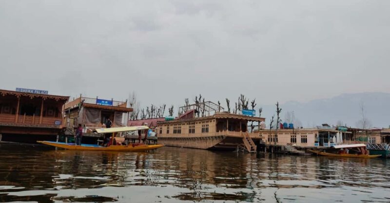 Kashmir Houseboat Tour Package for 3 Days - Accommodation and Meals