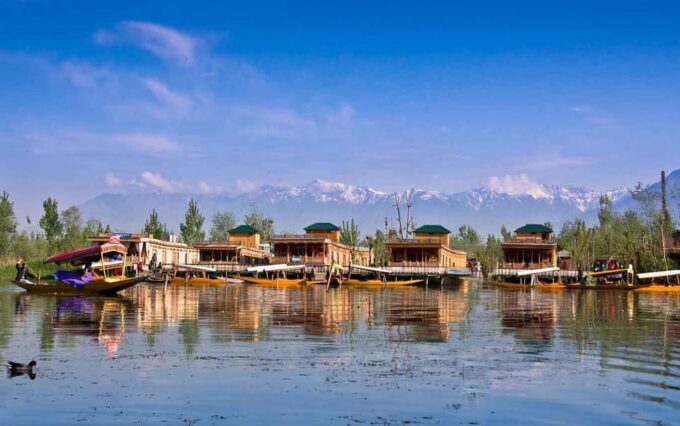 Kashmir Houseboat Tour - The Sum Up
