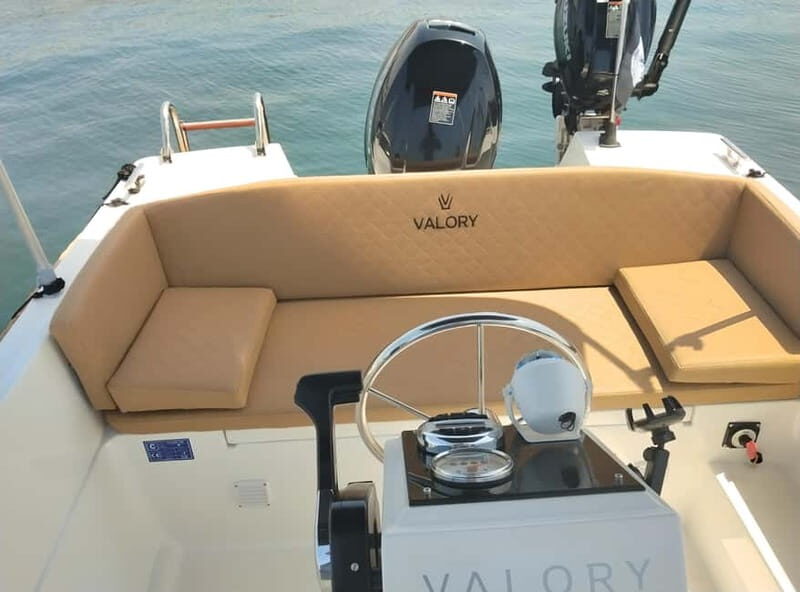 Kato Gouves: Boat Rental without License - Practical Tips for Your Crete Boat Day