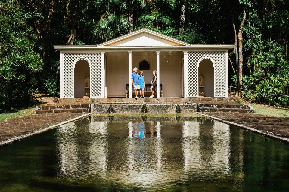 Kauai: Allerton Garden Guided Group Walking Tour - Landscape and Architecture