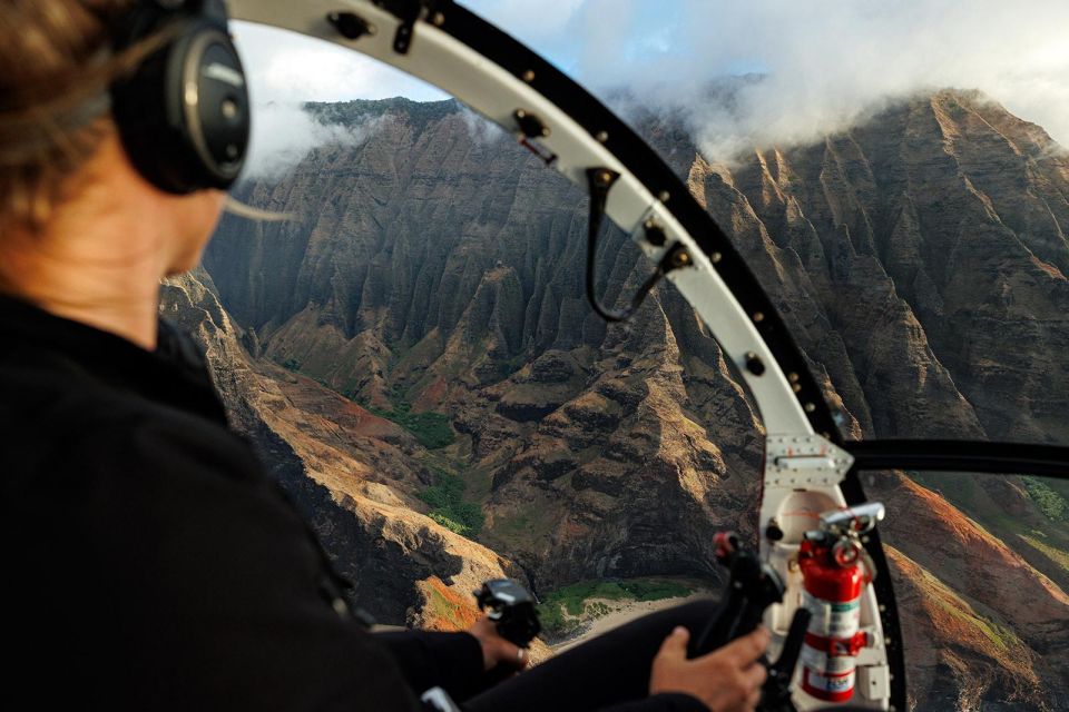 Kauai: Hughes 500 4-Passenger Doors-Off Helicopter Flight - Na Pali Coastline and Waialeale
