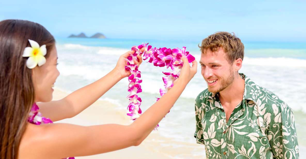 Kauai: Lihue Airport Honeymoon Lei Greeting - Greeting Highlights