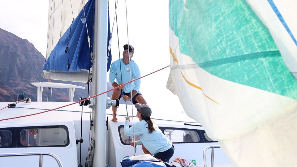 Kauai: Napali Coast Sunset Sailboat Tour With Dinner - Cancellation Policy