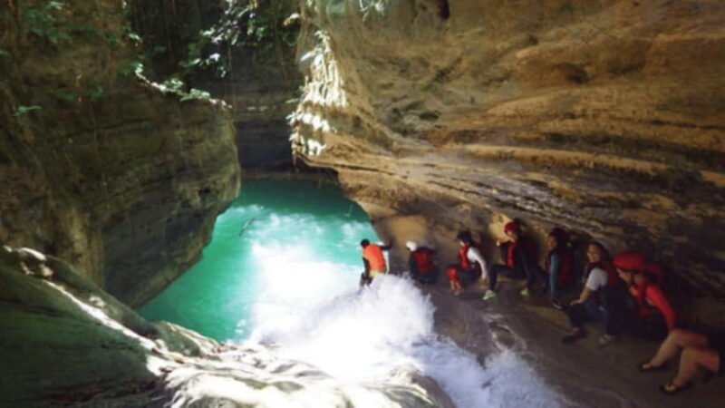 Kawasan Canyoneering: Lunch : Mantayupan Falls - Key Points