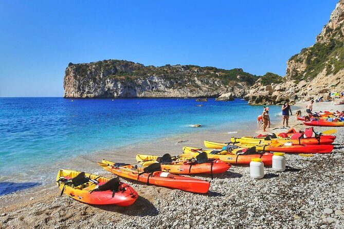 Kayak route through Cala Granadella - The Review in a Nutshell