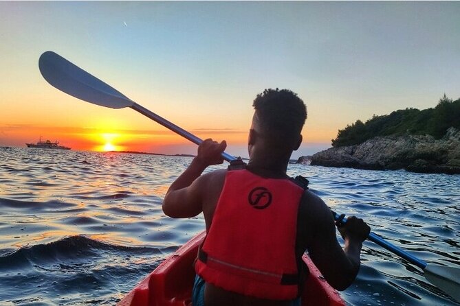 Kayak Sunset - Key Points