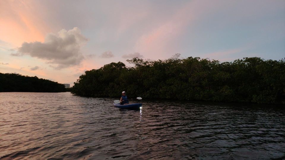 Kayak Sunset in the Nichupte Lagoon by Wayak - Refreshing Bottled Water and Fruit