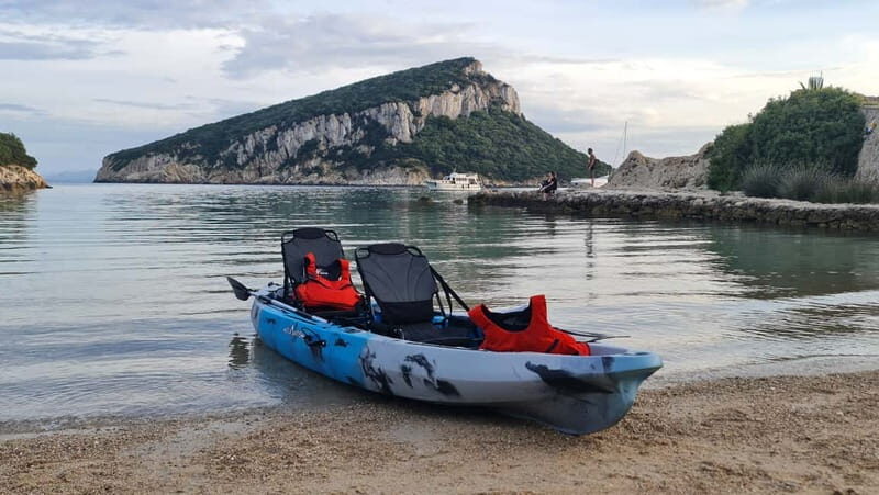Kayak tour in Cala Moresca - Aperitif and Dolphin watching - Authentic & Unforgettable Experiences