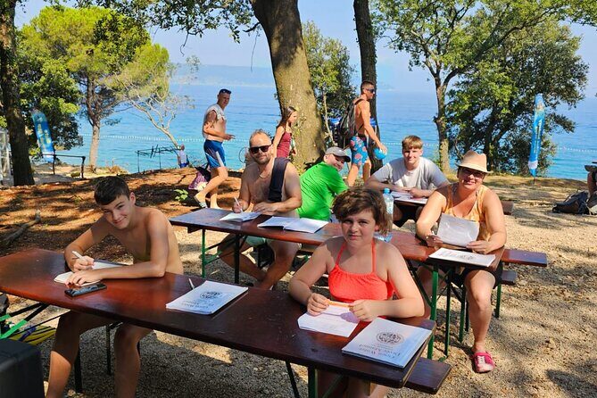 Kayak tour with snorkeling and marine biologist - FAQ