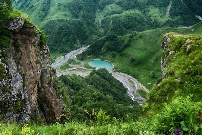 Kazbegi, Ananuri , Gudauri and Zhinvali (Group Tour) - Tour Reviews and Ratings